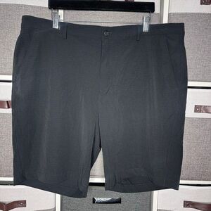 Greg Norman Black Golf Performance Shorts Size 40